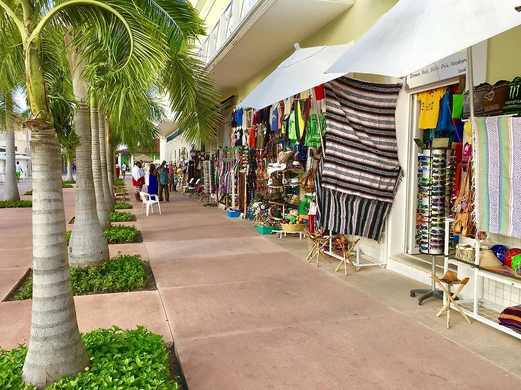 Suites Cozumel 412 0*,